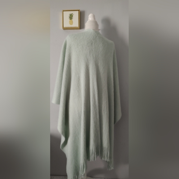 Lauren Conrad Women's Poncho One size color Mint Green excellent condition - Picture 8 of 10